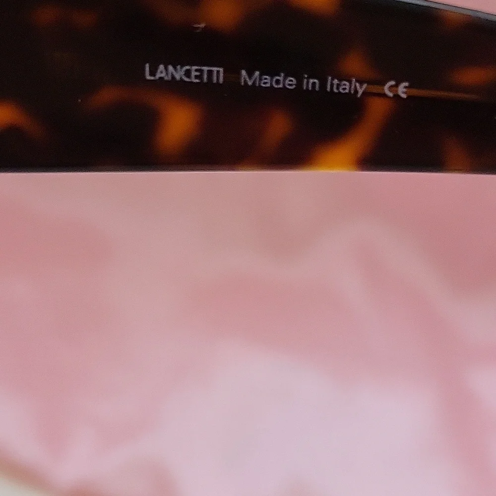 ✨️LANCETTI✨️ Vintage Women's Edgy Yet Sophisticated Sunglasses✨️ - Picture 3 of 8